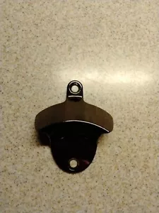 Abridor de botellas y lavabo de captura acabado cromado negro montado en la pared - Imagen 1 de 4