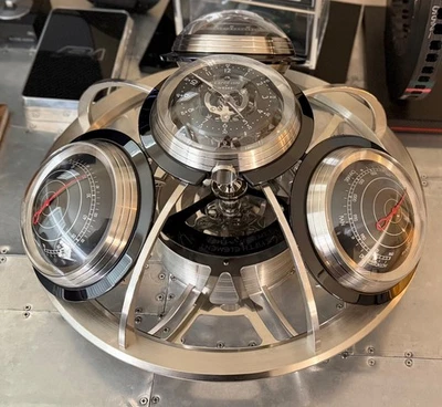 Reloj negro quinto elemento MB&F y L’Epée 1839 limitado a 18 hecho a nivel mundial Foto 1 de 4