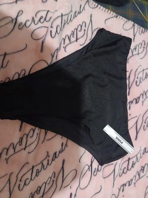 Traje de baño Victoria's Secret fondo negro mediano nuevo con etiquetas Foto 1 de 2