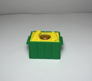 Fisher Price Little People Food Corn Pop-Up Squirrel Crate For Barn Farm - Picture 1 of 5