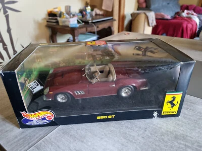 HOTWHEELS 1/18 FERRARI 250GT SPIDER BON ETAT EN BOITE,occasion - Photo 1/4