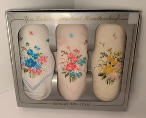 Set de regalo pañuelo vintage para damas bordado floral algodón caja original - Imagen 1 de 9