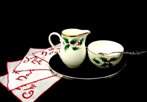 Fine Bone China Holiday Christmas Creamer & Sugar 24K Gold Trim Holly Red Berry - Picture 1 of 20