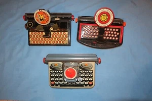 3 máquinas de escribir de juguete: esfera Marx De-Luxe, máquina de escribir de esfera y máquina de escribir Berwin Superior - Imagen 1 de 10