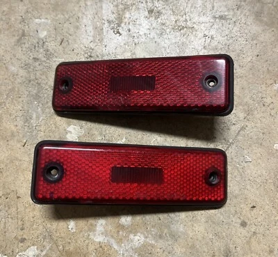 85-89 TOYOTA MR2 AW11 MARCADOR LATERAL TRASERO REFLECTOR ROJO OEM Juego de 2 Foto 1 de 4