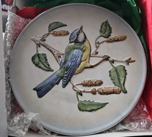 NOS Goebel Wildlife Blue Titmouse Bird Plate In Bas Relief 2nd Edition - 1974 - Picture 1 of 3