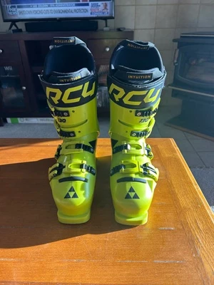 Fischer Rc4 130 Bota de esquí 25,5 con revestimiento Intuition Foto 1 de 4