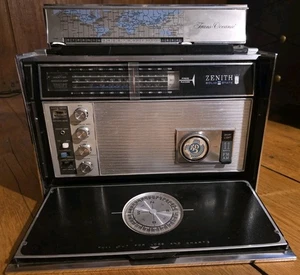 Vintage Zenith Royal D7000Y Trans Oceanic 11 Band SW Solid State Radio GETESTET! - Bild 1 von 10