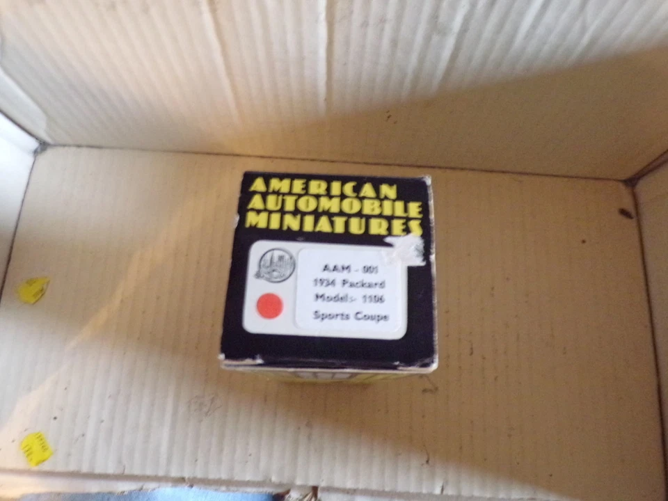 AMERICAN AUTOMOBILE MINIATURES (PTH) 1934 PACKARD MODELO 1106 2 PORTAS SEDÃ COMPLETO - Imagem 1 de 4