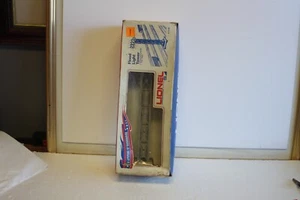 LIONEL SINGLE FLOODLIGHT TOWER Vintage IOB, Works, appears unused (R-58) - Picture 1 of 5