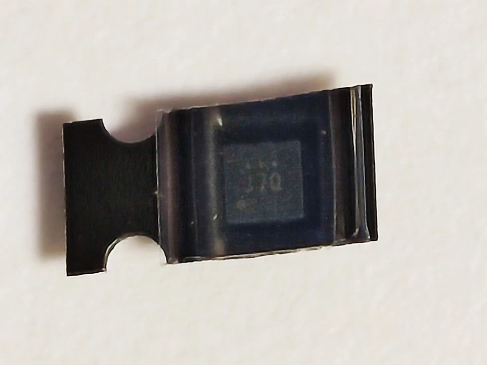 1Pcs.  RT8057  RT8057GQW Code: J7x  QFN-6  IC Chip - Bild 1 von 1