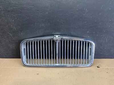 1980 to 1987 Jaguar XJ6 Front Upper Grille Grill i7436 R DG OEM - Image 1 of 4