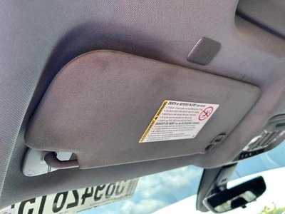 Driver Sun Visor With Illumination Fits 19-23 SILVERADO 1500 PICKUP 104881700 Foto 1 de 4