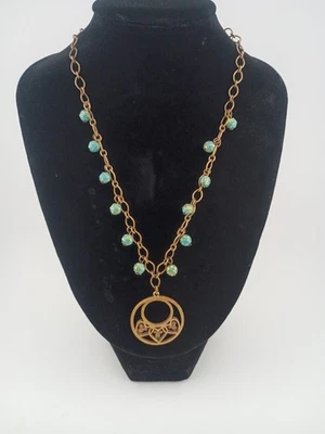 Collar colgante interminable Premier Designs con esmalte verde y cristales Foto 1 de 4