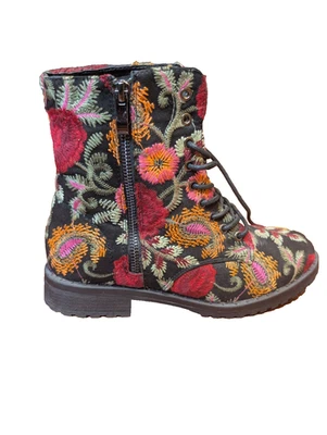 Botas de Combate JustFab Para Mujer Florales Talla 8 Festival Boho Y2K Bordadas Con Cordones Foto 1 de 4