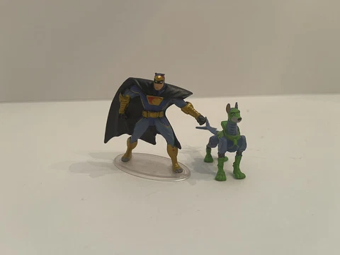 Scoob! Scooby Snacks Packs Mini Mystery Figures Blue Falcon & Dynomutt Cover