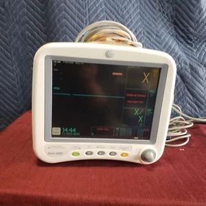 GE Dash 4000 Patient Monitor - Picture 1 of 3
