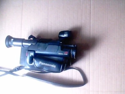 Vntg Panasonic Palmcorder Video Camera 8x Digital Fade PV-22D + Bag Untested - Image 1 of 4