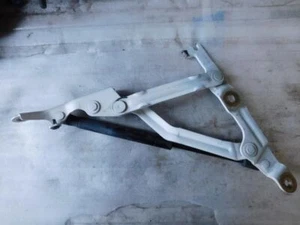 04 2004 MAZDA 6 RIGHT SIDE TRUNK LID HINGE HOLDER SUPPORT SHOCK OEM 29018 #HO-1 - Picture 1 of 3