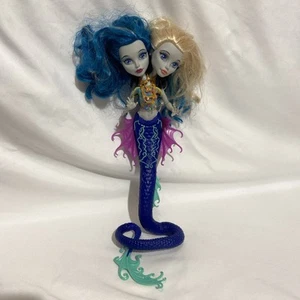 Monster High Peri and Pearl Great Scarrier Reef Twins Serpentine Two Headed Doll - Bild 1 von 9