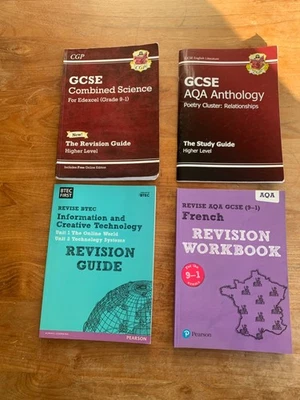 CGP AQA GCSE Combined Science, English Lit, French, ICT BTec Book Bundle - Image 1 of 4