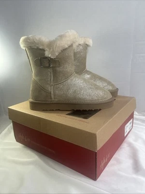 Style & Co Gold Shimmer Women’s Boots Size 6 Cream Fur Lined Suede Winter Snow - Image 1 of 4