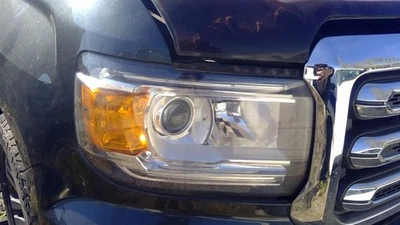 Passenger Right Headlight Fits 15-20 CANYON 1522161 - Image 1 of 4