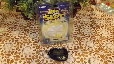 Radica Llave Ranura, Llavero Juego Máquina Tragamonedas, Batería Nueva, Paquete Abierto Foto 1 de 4