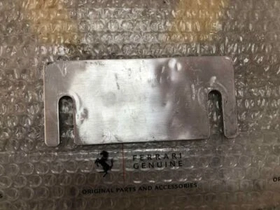 FERRARI 599, Frontstoßfänger Abstandshalter, P/N 69376800 - Bild 1 von 2