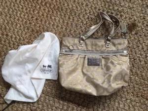 COACH TOTE/HANDBAG,PURSE No. # G1026-15865 - Picture 1 of 6