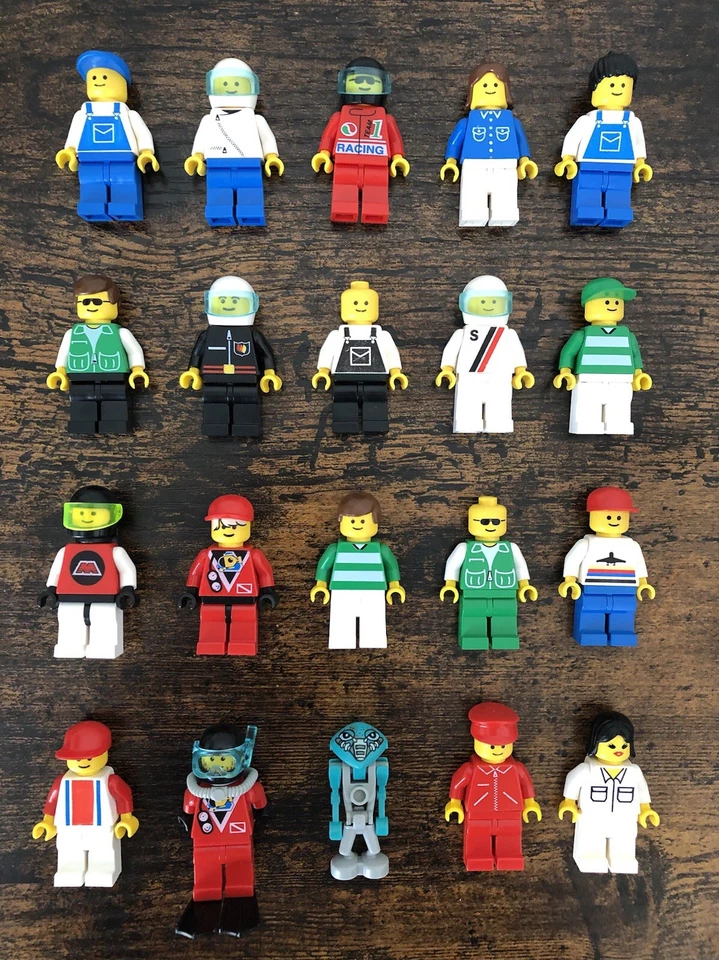 Lego Lote de 20 Minifiguras Clásicas Años 80’s/90’s. Mayormente ciudad y pueblo Foto 1 de 4