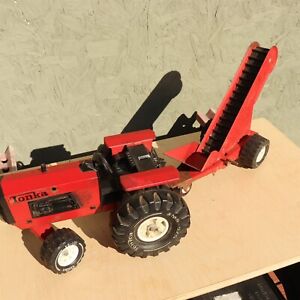 Tonka Vintage Tractor and Scraper combo (1960s - early 1970s)