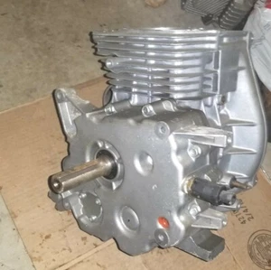 KUBOTA Onan GH400V Engine SHORT Block 12181-0211-0 CRANKSHAFT PISTON ROD NOS - Picture 1 of 10