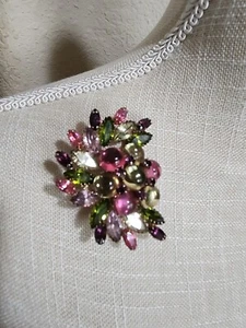 Hattie Carnegie Poured glass brooch - Picture 1 of 8