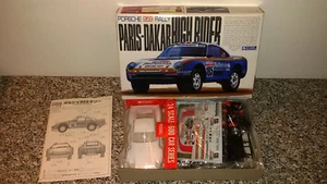 SET KIT BOX PORSCHE 959 RALLY GUNZE SANGYO 1:24 NEW FONDO DI MAGAZZINO BLISTER - Foto 1 di 5