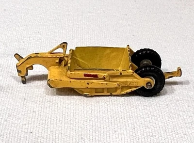 1960's Lesney Matchbox Major Pack Caterpillar Earth Mover - Dirt Pan Only - Image 1 of 4