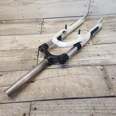 SR SUNTOUR M2025 WHITE 26" MOUNTAIN BICYCLE SUSPENSION FORK 8" Steer 1 1/8 Thrdl - Image 1 of 4