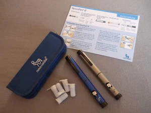 Injektionsgerät Novopen 4 silber im Transportetui + Pennadeln + dt.Anleitung - Bild 1 von 1