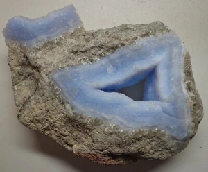 WRG- Blue Lace Agate with Druzy Rough 516 grams Malawi Lapidary Specimen - Picture 1 of 5