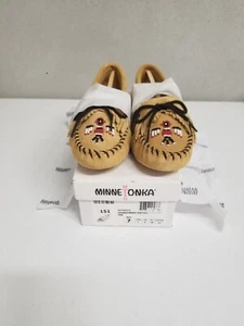 Minnetonka Women's Thunderbird Soft sole Tan Suede Beaded Moccasin Shoe 151 NIB - Picture 1 of 8