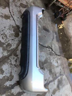 Cubierta de parachoques trasero deportivo utilitario Nissan Murano 2006 código de pintura K23 escape doble Foto 1 de 4