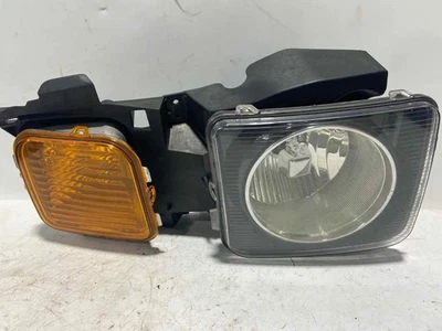 06 07 08 09 10 HUMMER H3 Headlamp Assembly Passenger Side Right - Image 1 of 4