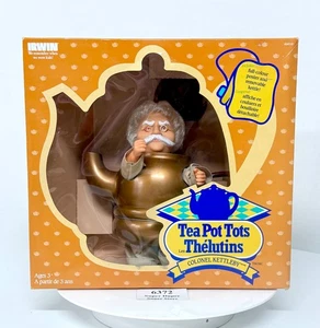 Teekanne Tots - Les Thelutins - Colonel Kettleby - Irwin Toy 1987 NRFB - Bild 1 von 10