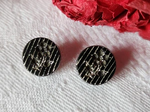 Duo  boutons anciens en verre sculpté collection fleur 1,1 cm G12B - Picture 1 of 4