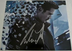 COLIN FARRELL Fotografía Autografiada Firmada AUTÓGRAFO RETIRO TOTAL PELÍCULA 2012 - Imagen 1 de 2