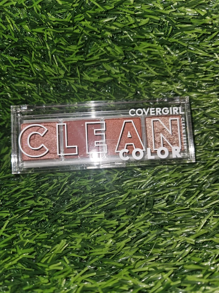 Covergirl Clean Color Eyeshadow Quad 272 Candlelit Burgundy. - Image 1 of 1