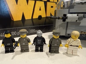 LEGO® Star Wars Minifigures: Darth V., Imperial Officers, Shuttle Pilot, Luke S. - Picture 1 of 2