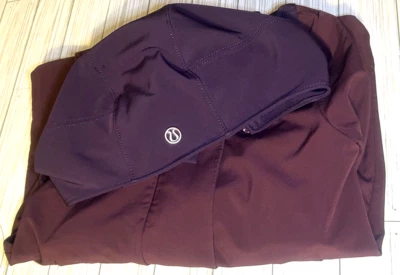 Abrigo Chaqueta Lululemon Studio Ciruela Cremallera Completa Cáscara Suave Forrado de Vellón 4/6 VER DESCRIPCIÓN Foto 1 de 4