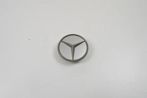 Tapa central de rueda Mercedes Benz 2204000125 - Imagen 1 de 9