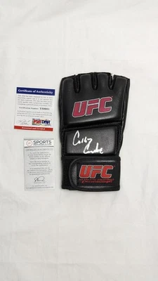 GUANTE UFC FIRMADO CARLOS CONDIT CERTIFICADO DE AUTENTICIDAD PSA/DNA  Foto 1 de 2